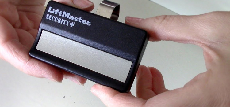 chamberlain garage door remote battery in Innisfil